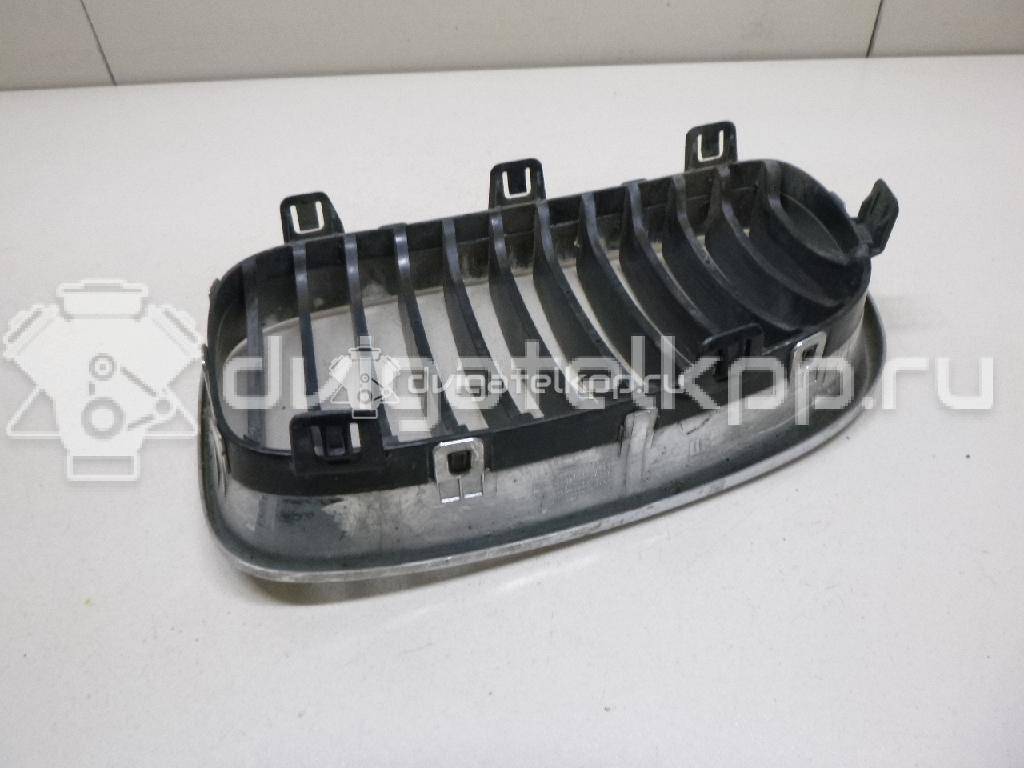 Фото Решетка радиатора правая  51137166440 для Bmw 1 {forloop.counter}}