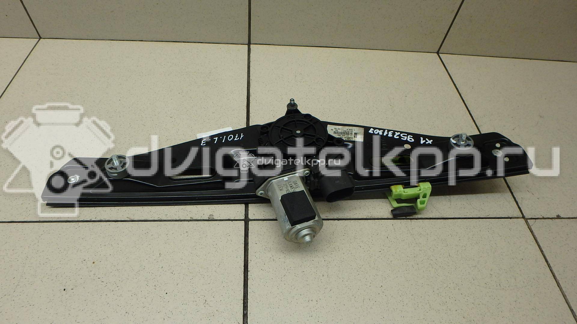 Фото Стеклоподъемник электр. задний левый  51352990387 для Bmw X1 {forloop.counter}}