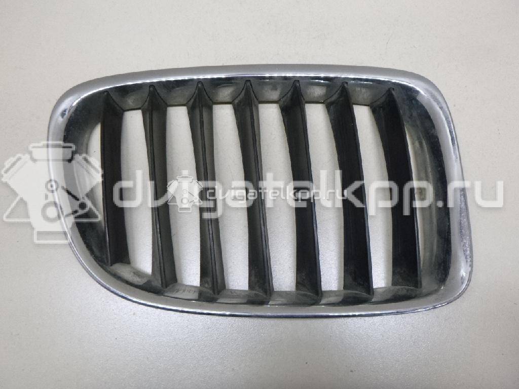 Фото Решетка радиатора правая  51112993308 для Bmw X1 {forloop.counter}}