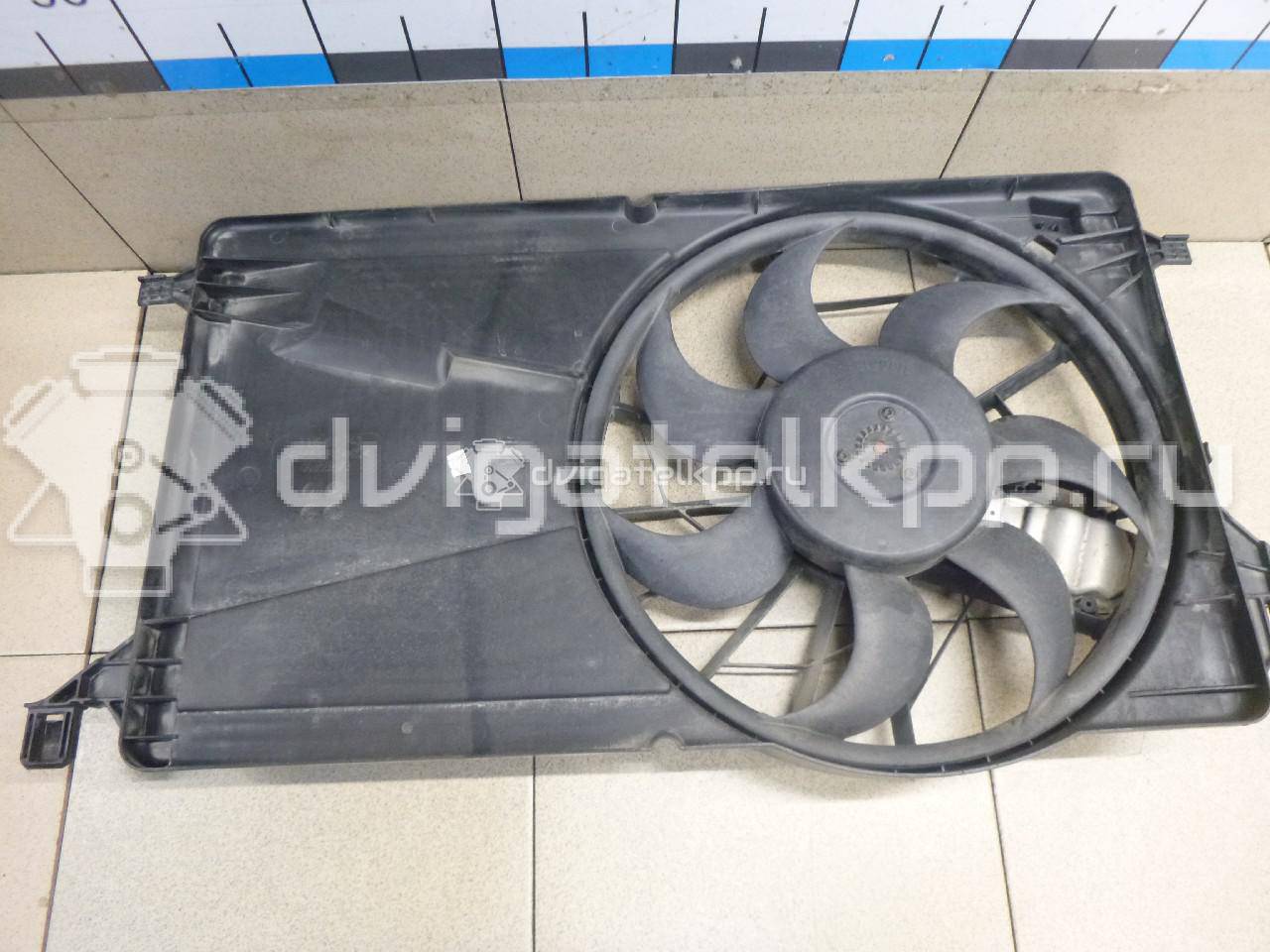 Фото Вентилятор радиатора  1530980 для volvo C30 {forloop.counter}}