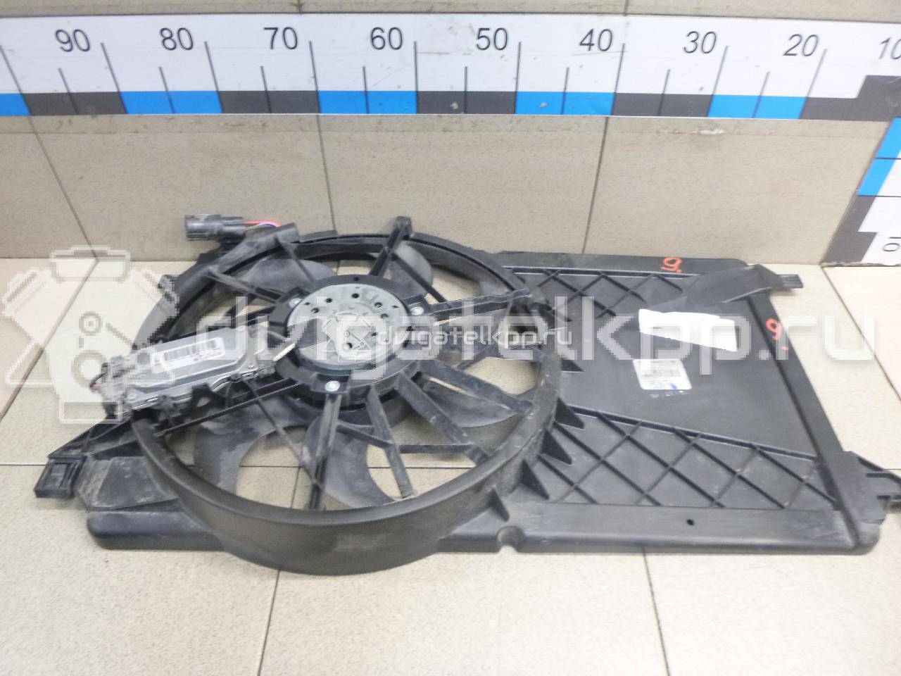 Фото Вентилятор радиатора  1530980 для volvo C30 {forloop.counter}}