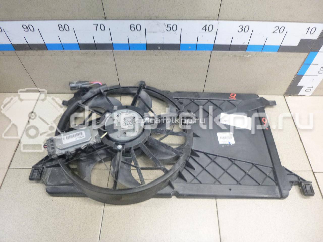 Фото Вентилятор радиатора  1530980 для volvo C30 {forloop.counter}}