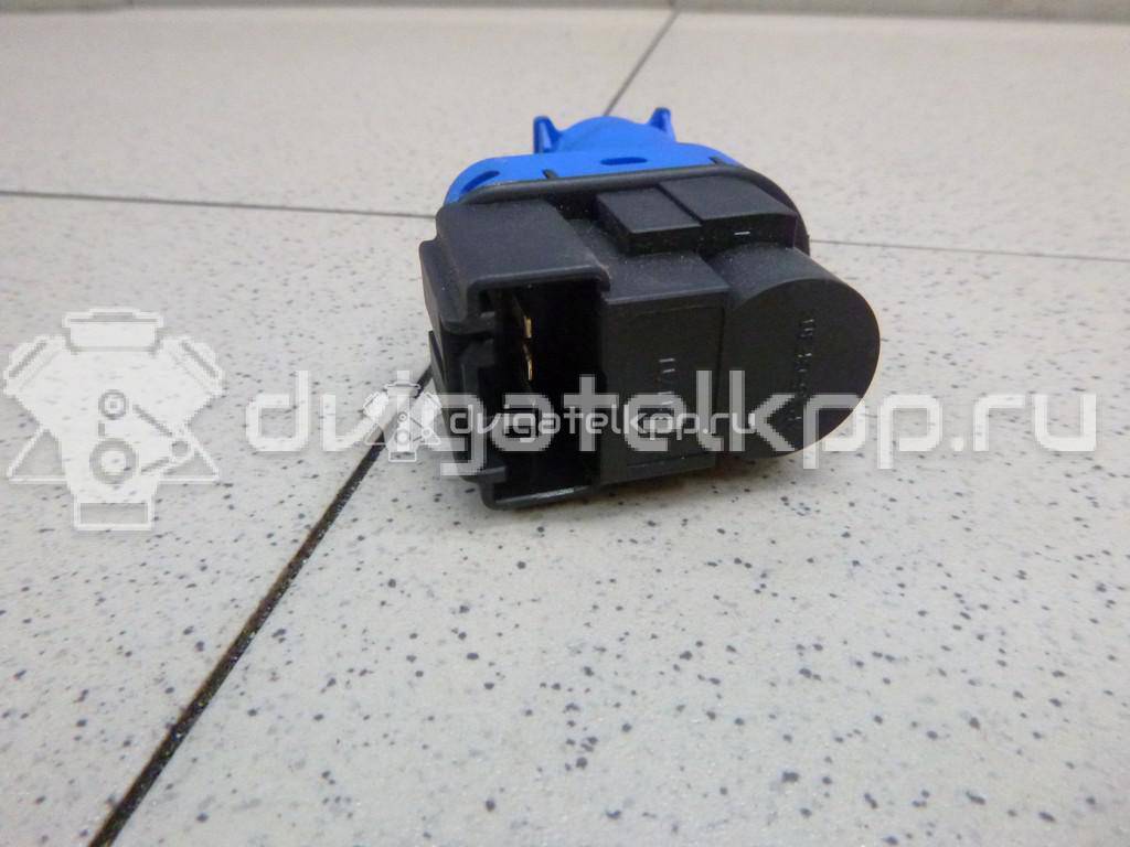 Фото Датчик включения стопсигнала  BN7N66490A для volvo C30 {forloop.counter}}