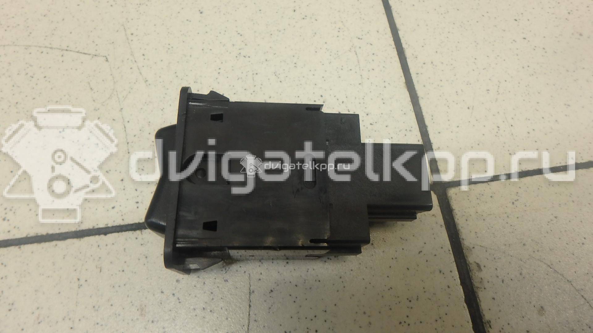 Фото Кнопка противотуманки  MR330576 для mitsubishi Pajero/Montero Sport (K9) {forloop.counter}}