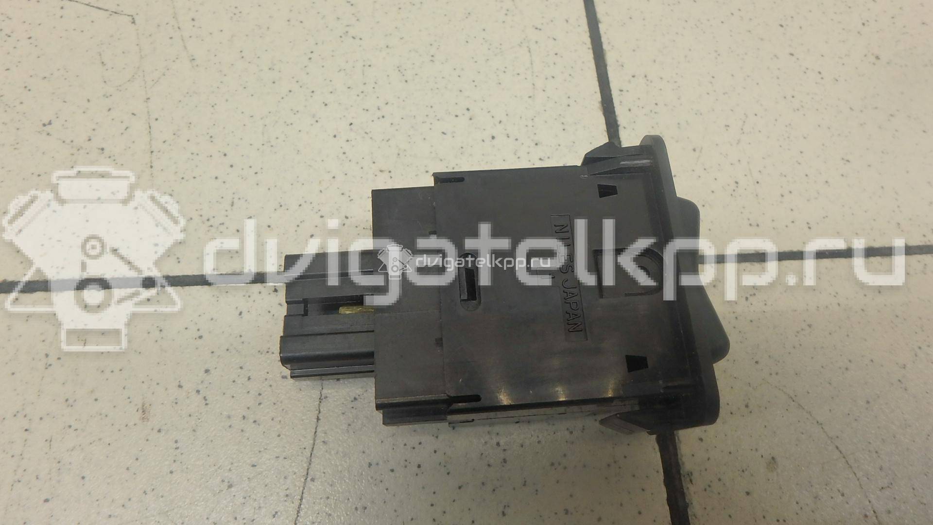 Фото Кнопка противотуманки  MR330576 для mitsubishi Pajero/Montero Sport (K9) {forloop.counter}}