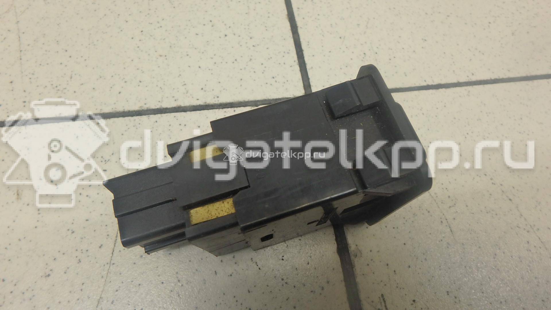 Фото Кнопка противотуманки  MR330576 для mitsubishi Pajero/Montero Sport (K9) {forloop.counter}}