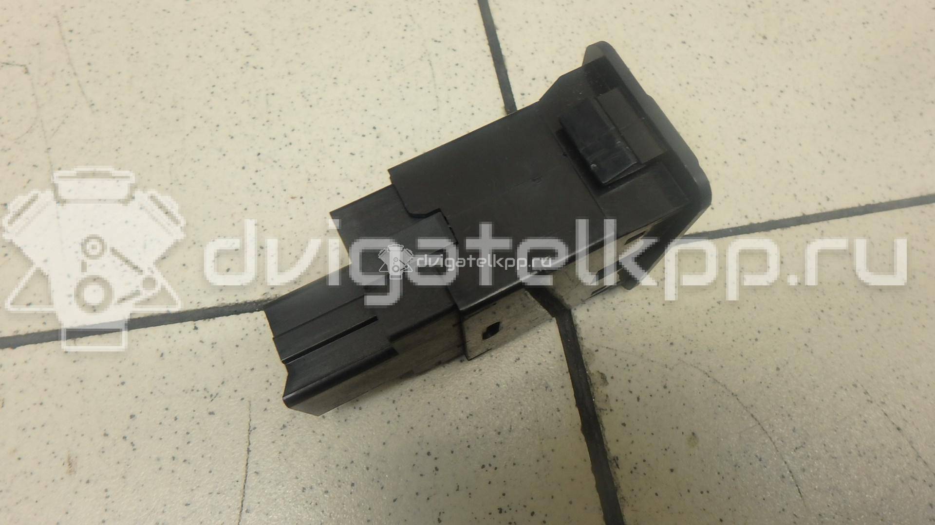 Фото Кнопка противотуманки  MR330576 для mitsubishi Pajero/Montero Sport (K9) {forloop.counter}}