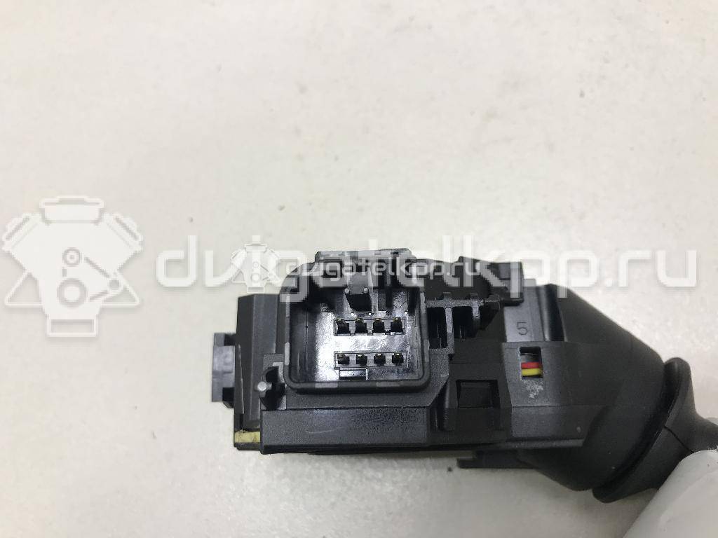 Фото Переключатель поворотов подрулевой  1682336 для Ford Fiesta {forloop.counter}}