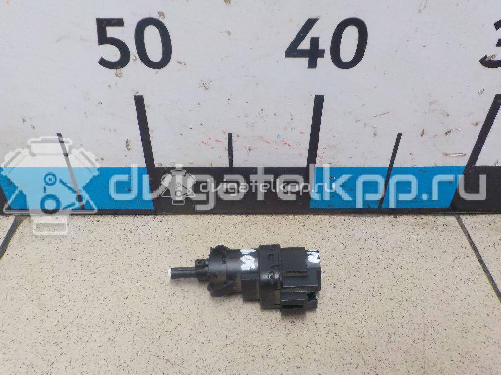 Фото Датчик включения стопсигнала  4832217 для Ford Fiesta / Focus / Tourneo / C-Max / Galaxy {forloop.counter}}