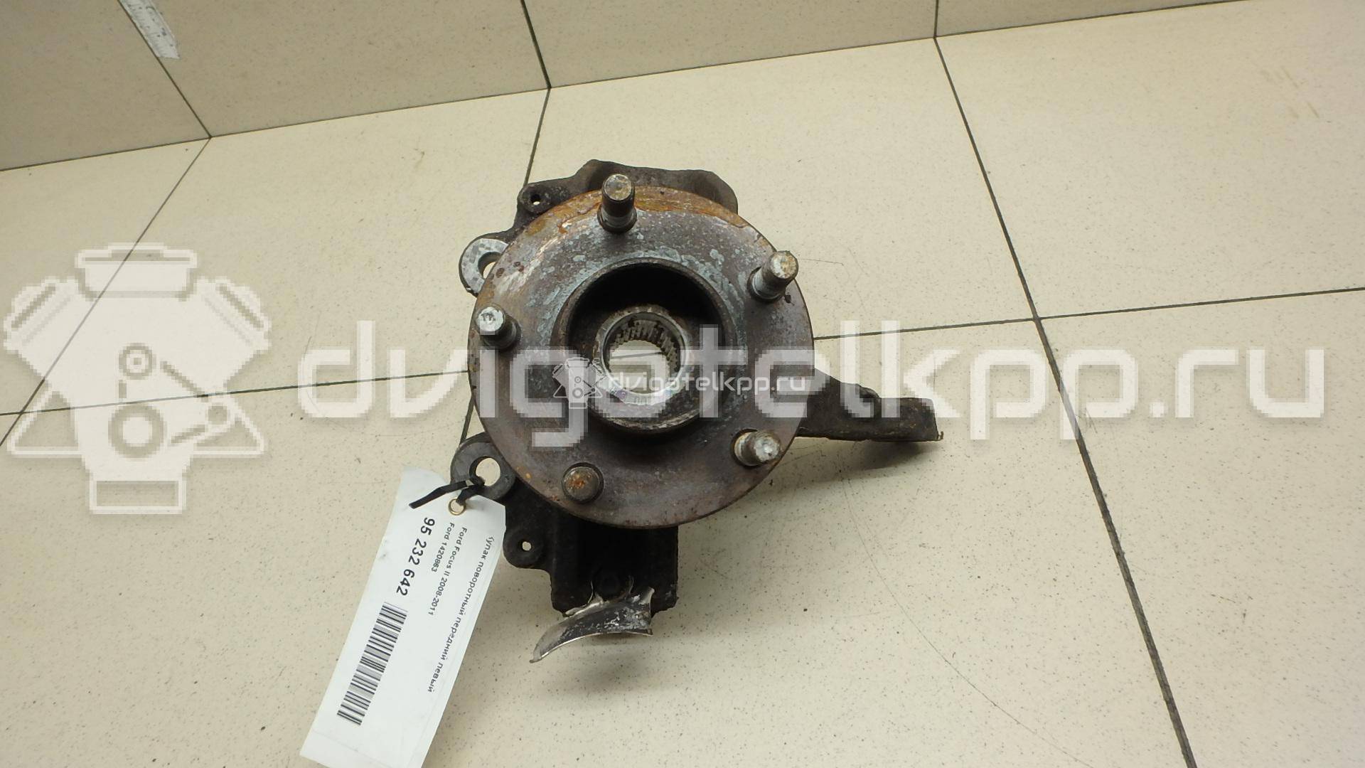 Фото Кулак поворотный передний левый  1420863 для Ford Focus / C-Max {forloop.counter}}