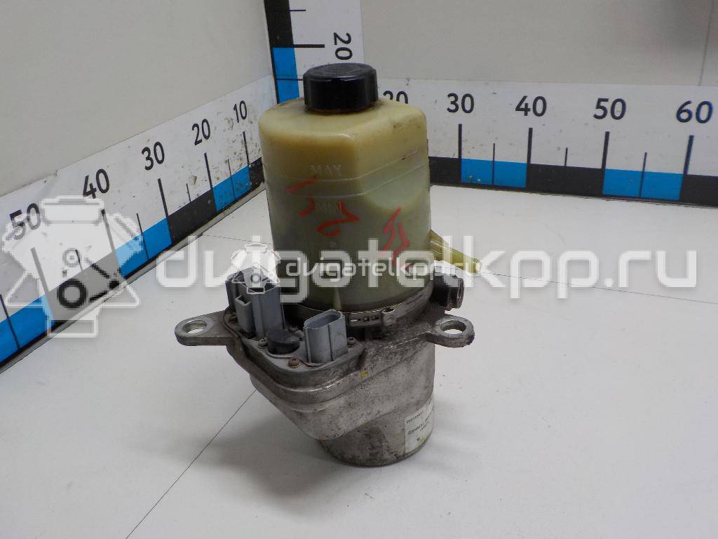 Фото Насос гидроусилителя  1743471 для Ford Fiesta / Focus / Kuga / C-Max {forloop.counter}}