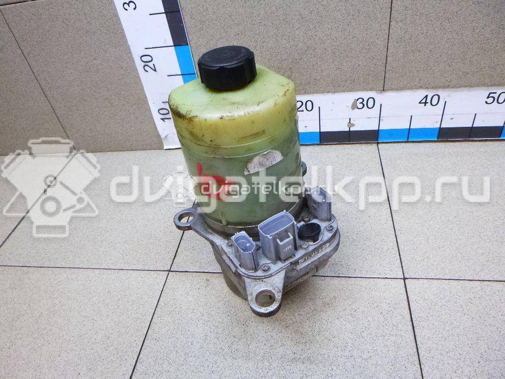 Фото Насос гидроусилителя  1743471 для Ford Fiesta / Focus / Kuga / C-Max {forloop.counter}}