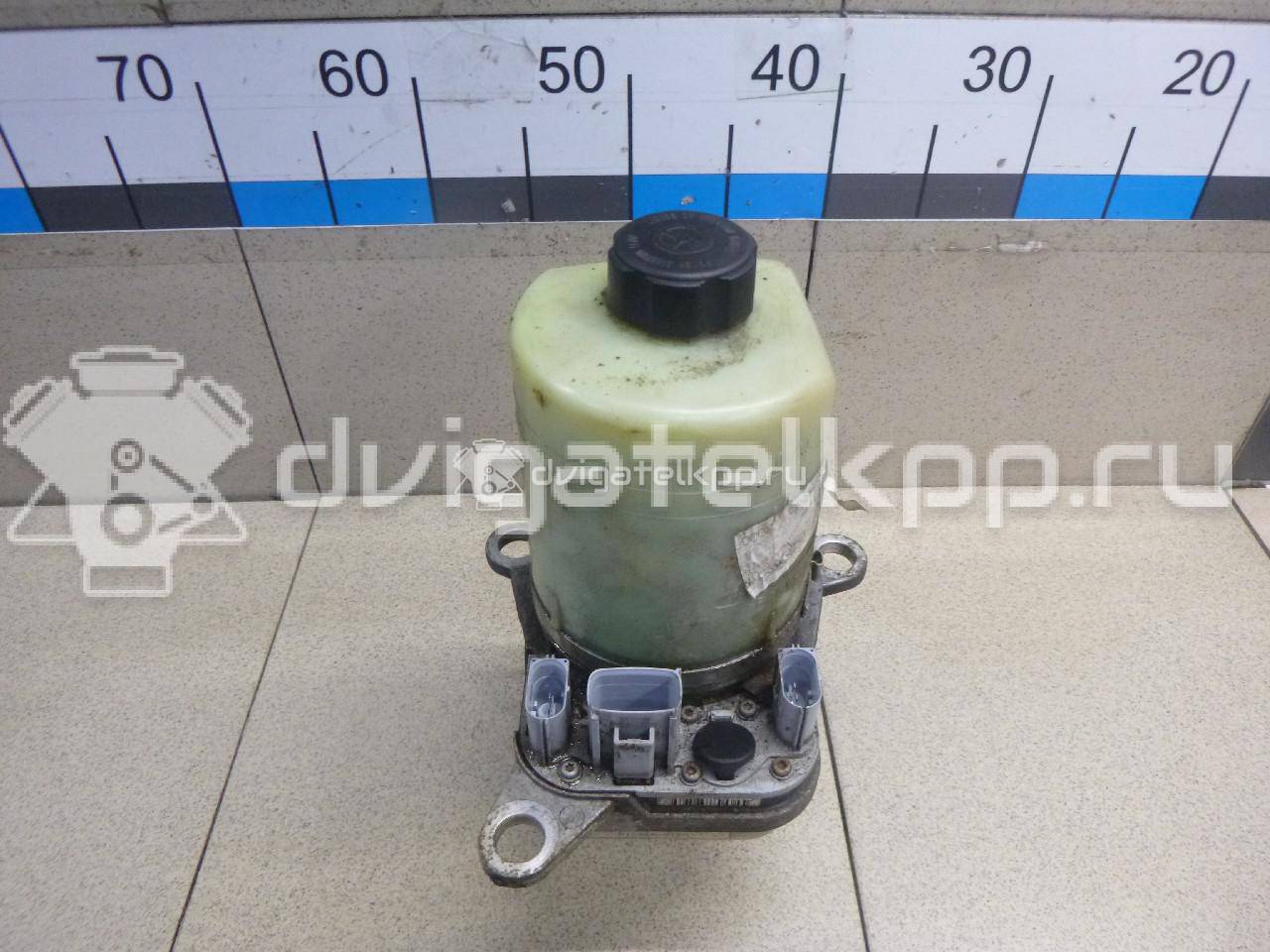 Фото Насос гидроусилителя  1743471 для Ford Fiesta / Focus / Kuga / C-Max {forloop.counter}}