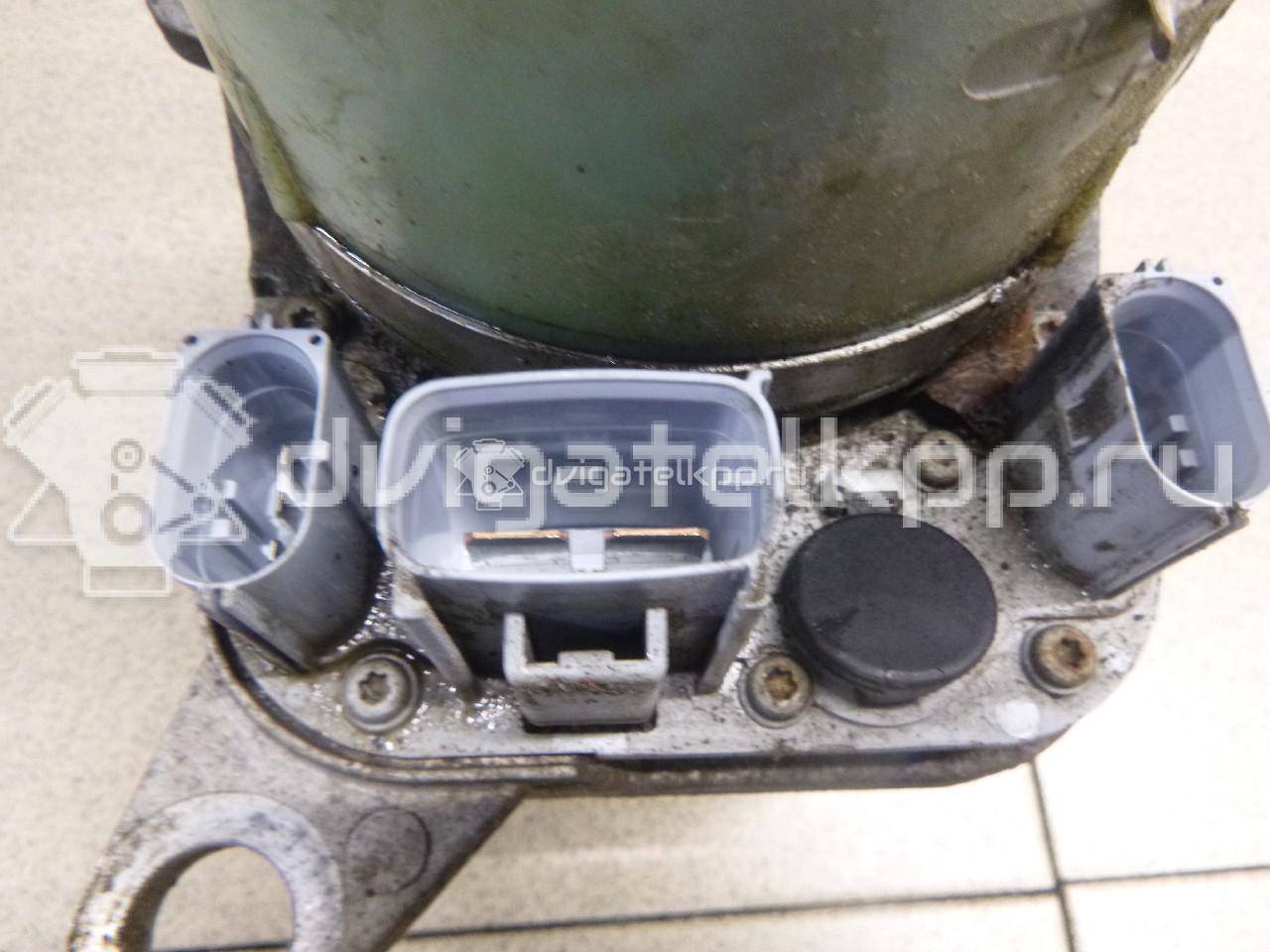 Фото Насос гидроусилителя  1743471 для Ford Fiesta / Focus / Kuga / C-Max {forloop.counter}}
