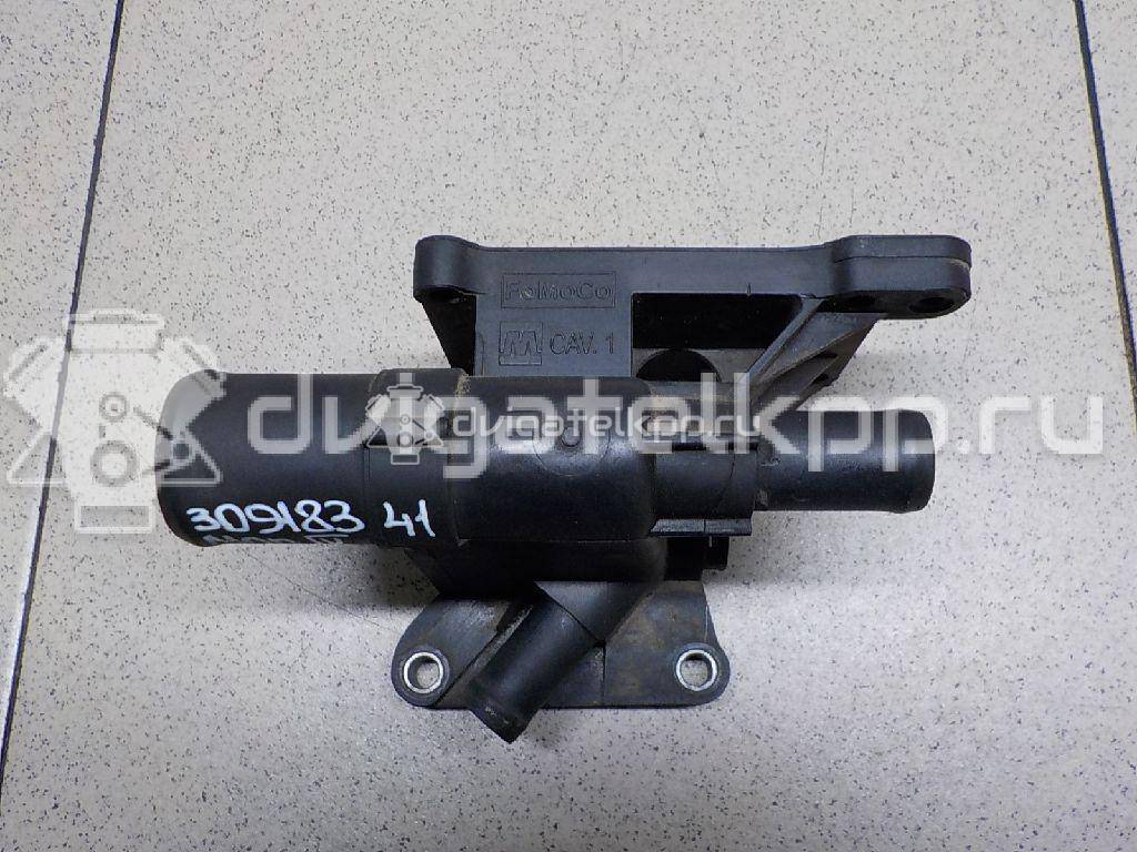 Фото Фланец двигателя системы охлаждения  1450955 для Ford Fiesta / Focus / Tourneo / C-Max / Galaxy {forloop.counter}}