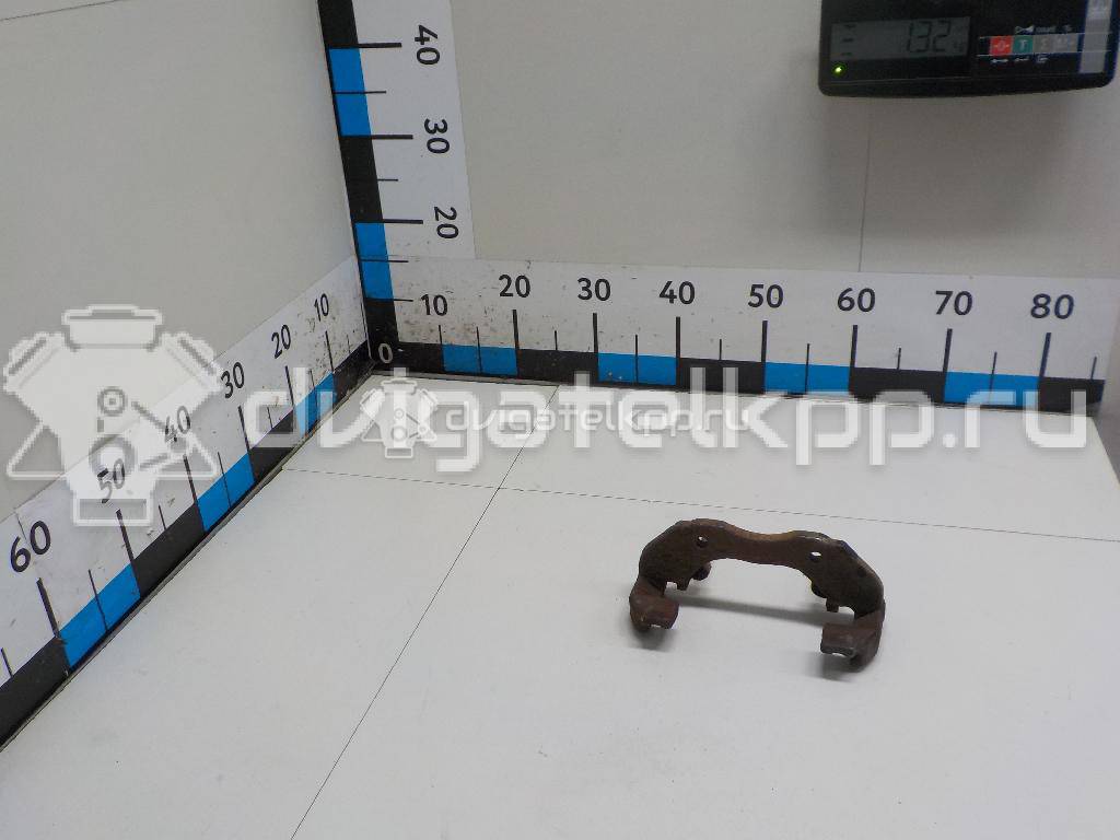 Фото Скоба суппорта переднего  1471710 для Ford Focus / C-Max {forloop.counter}}