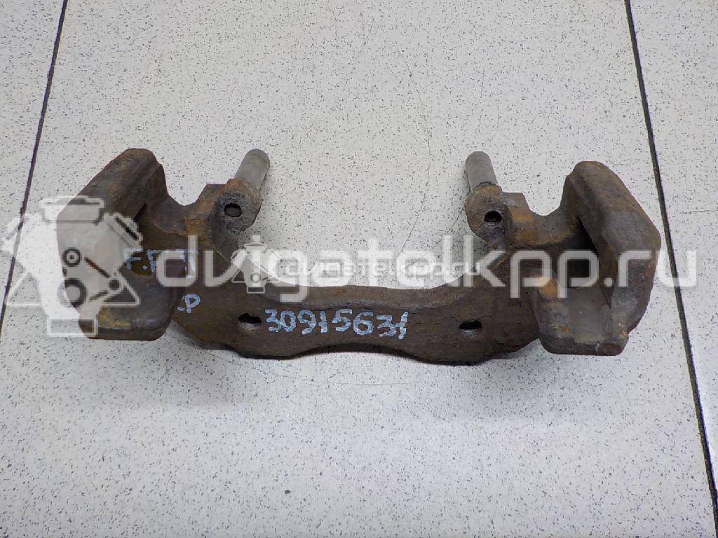 Фото Скоба суппорта переднего  1471710 для Ford Focus / C-Max {forloop.counter}}