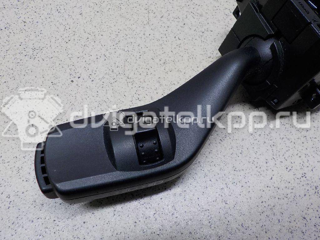 Фото Переключатель поворотов подрулевой  1362588 для Ford Focus {forloop.counter}}