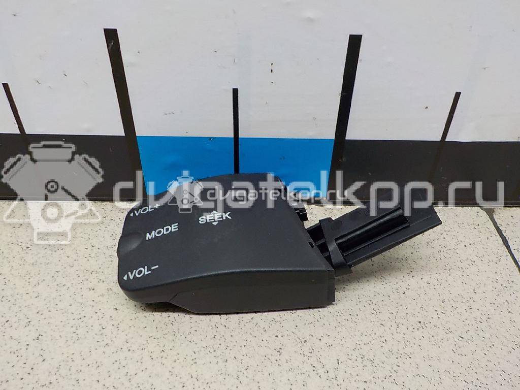 Фото Переключатель подрулевой управления магнитолой  1318961 для Ford Focus / Kuga / Transit / C-Max {forloop.counter}}