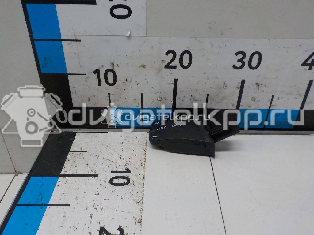 Фото Переключатель подрулевой управления магнитолой  1318961 для Ford Focus / Kuga / Transit / C-Max {forloop.counter}}