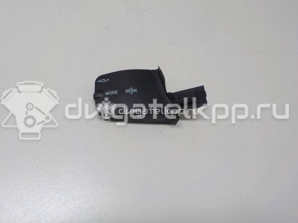 Фото Переключатель подрулевой управления магнитолой  1318961 для Ford Focus / Kuga / Transit / C-Max {forloop.counter}}