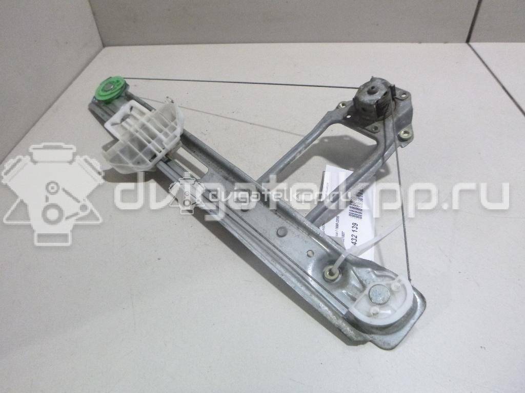 Фото Стеклоподъемник механ. задний правый  1331607 для Ford Focus {forloop.counter}}