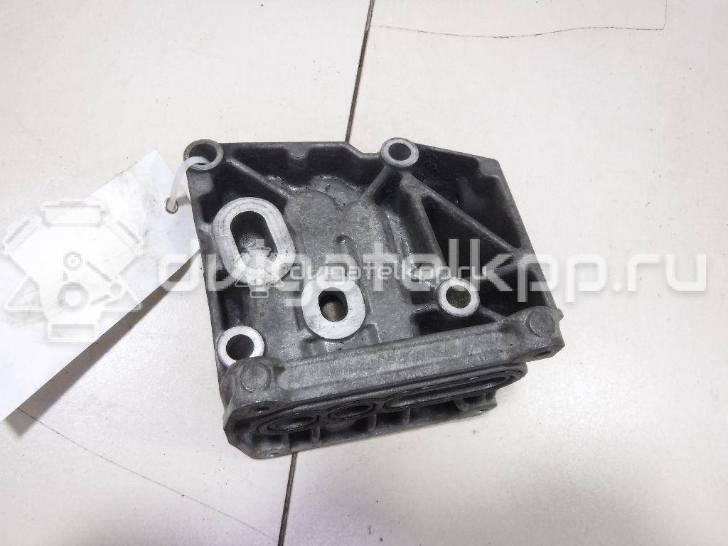 Фото Кронштейн масляного фильтра  1385380 для Ford Focus / C-Max / Galaxy / S-Max / Mondeo {forloop.counter}}