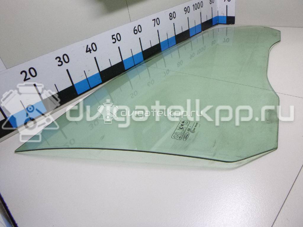 Фото Стекло двери передней правой  1342622 для Ford Focus {forloop.counter}}