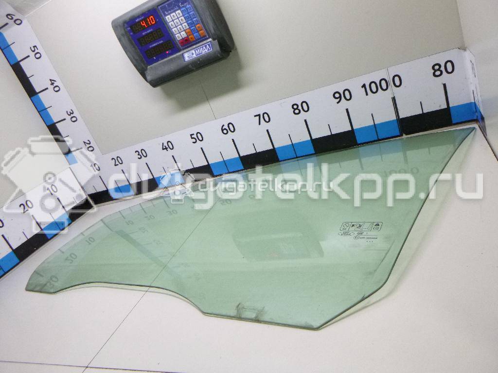 Фото Стекло двери передней левой  1342624 для Ford Focus {forloop.counter}}