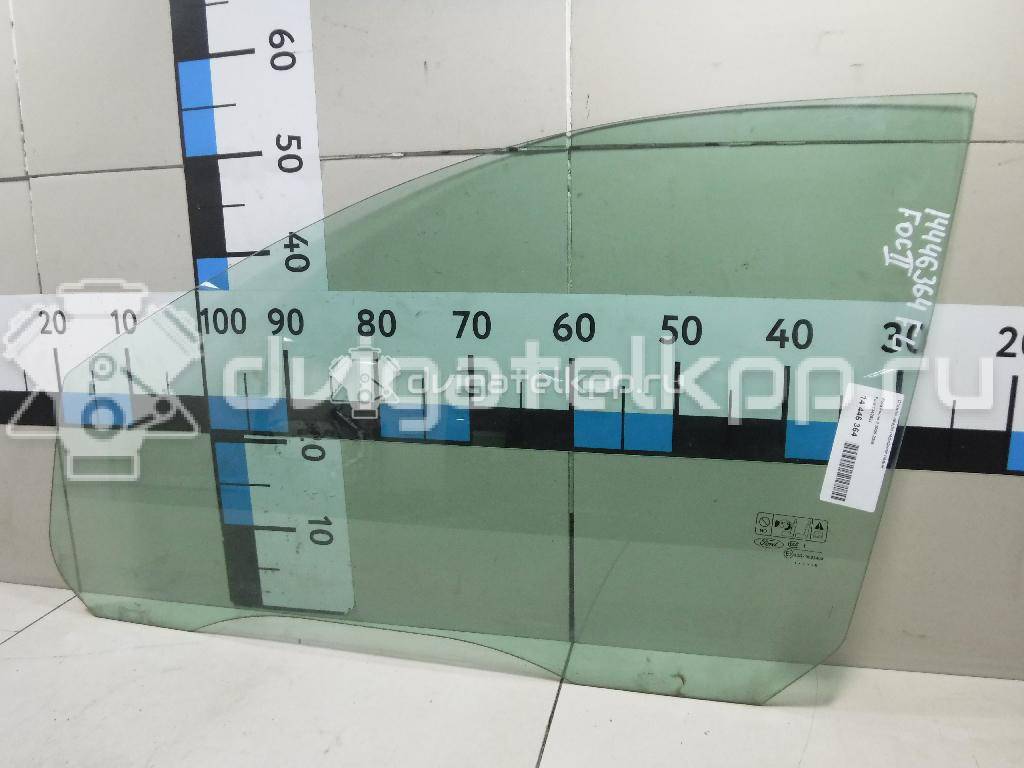 Фото Стекло двери передней левой  1342624 для Ford Focus {forloop.counter}}