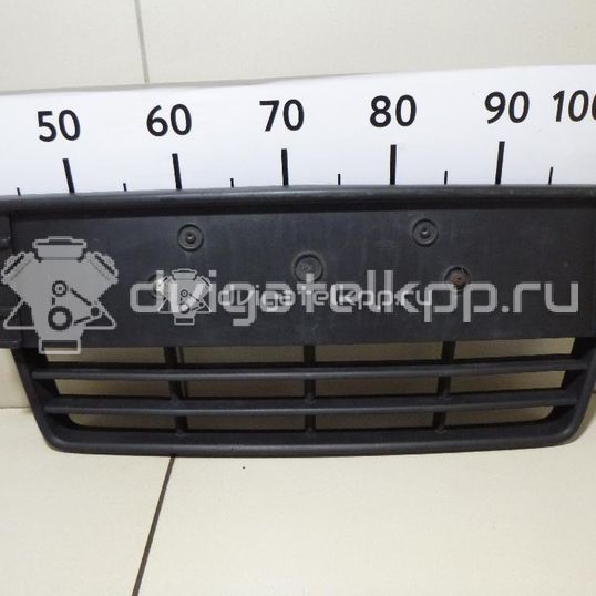 Фото Решетка в бампер центральная  1718734 для Ford Focus