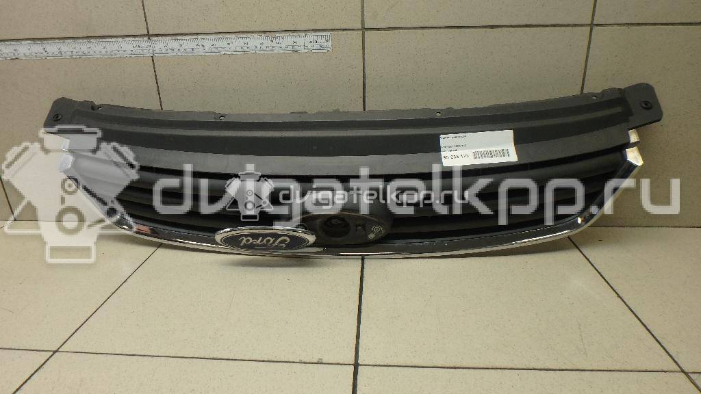 Фото Решетка радиатора  1497839 для Ford Kuga {forloop.counter}}