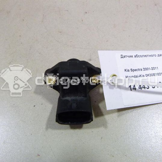 Фото Датчик абсолютного давления  0K30E18211A для Kia Rio / Shuma Fb / Carens