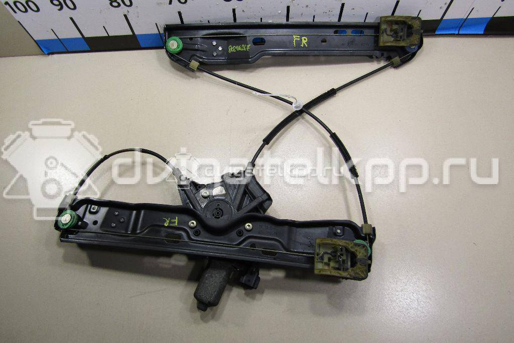 Фото Стеклоподъемник электр. передний правый  LR067998 для Land Rover Range Rover {forloop.counter}}