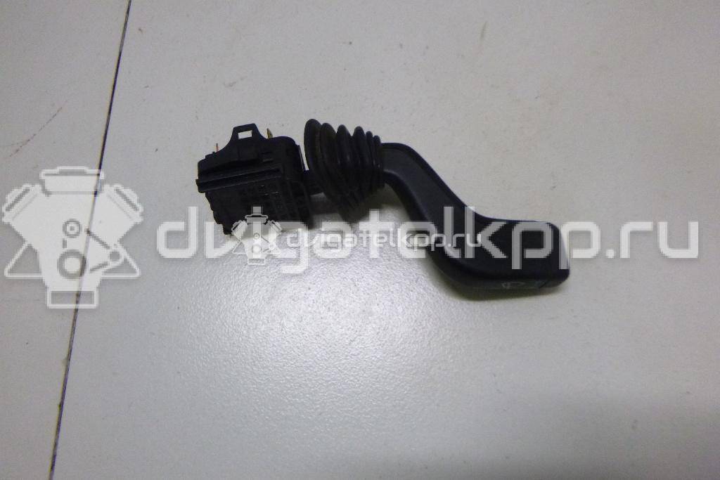 Фото Переключатель поворотов подрулевой  90560990 для Opel Astra / Zafira {forloop.counter}}