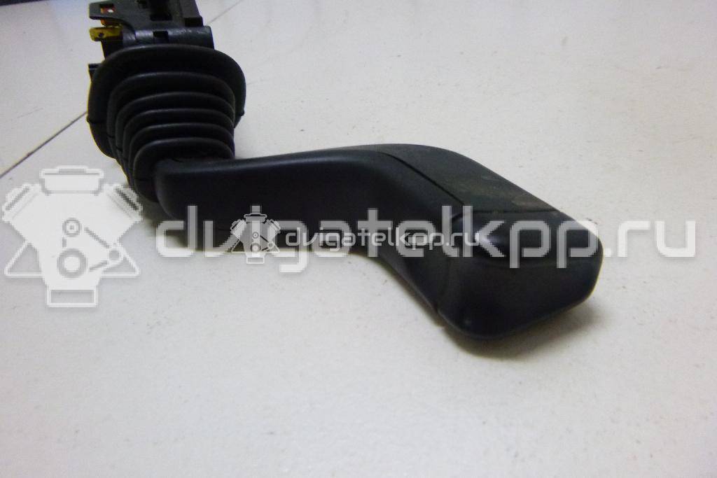 Фото Переключатель поворотов подрулевой  90560990 для Opel Astra / Zafira {forloop.counter}}