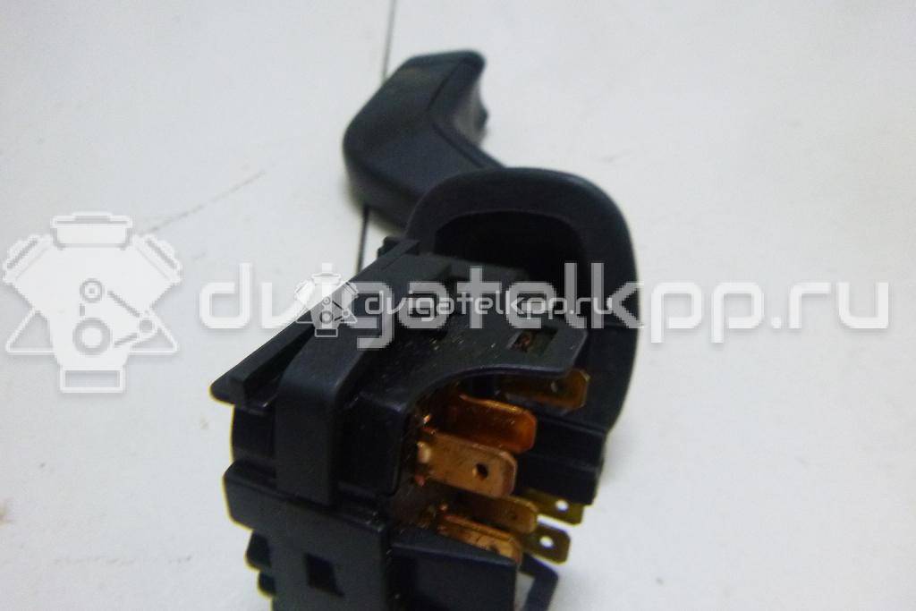 Фото Переключатель поворотов подрулевой  90560990 для Opel Astra / Zafira {forloop.counter}}