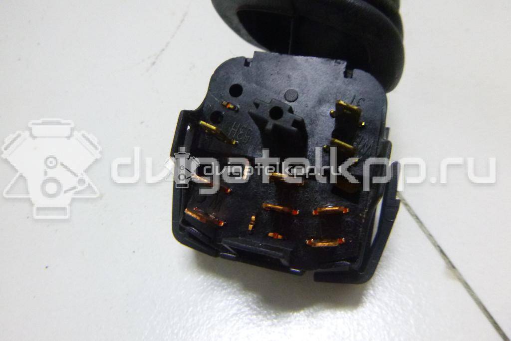 Фото Переключатель поворотов подрулевой  90560990 для Opel Astra / Zafira {forloop.counter}}