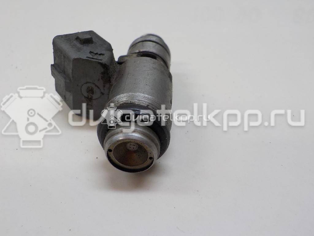 Фото Форсунка инжекторная электрическая  8200128959 для Renault Clio / Laguna / Scénic / Megane {forloop.counter}}