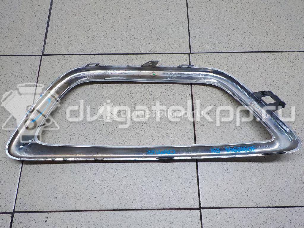 Фото Рамка противотуманной фары правой  620747266R для Renault Captur J5 {forloop.counter}}