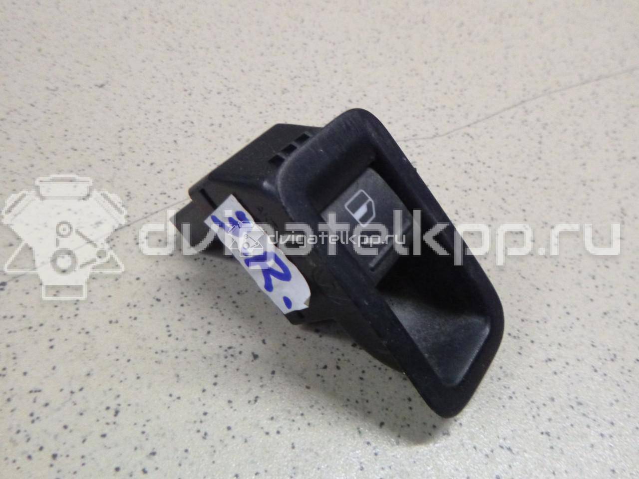 Фото Кнопка стеклоподъемника  7L6959855BREH для Seat Ibiza / Leon / Toledo / Alhambra / Altea {forloop.counter}}