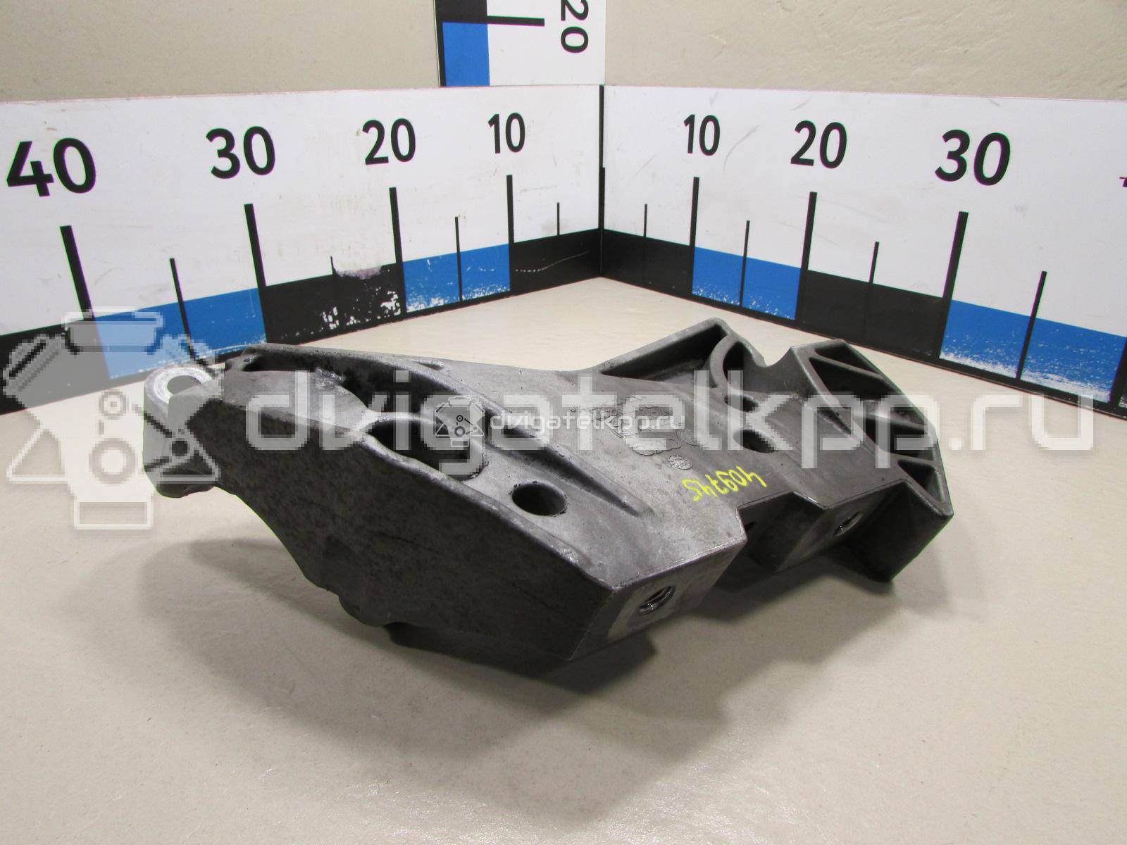 Фото Кронштейн двигателя правый  06J199207P для seat Altea {forloop.counter}}