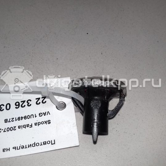 Фото Повторитель на крыло белый  1U0949127B для Skoda Roomster 5J / Octaviaii 1Z3 / Fabia / Octavia / Superb