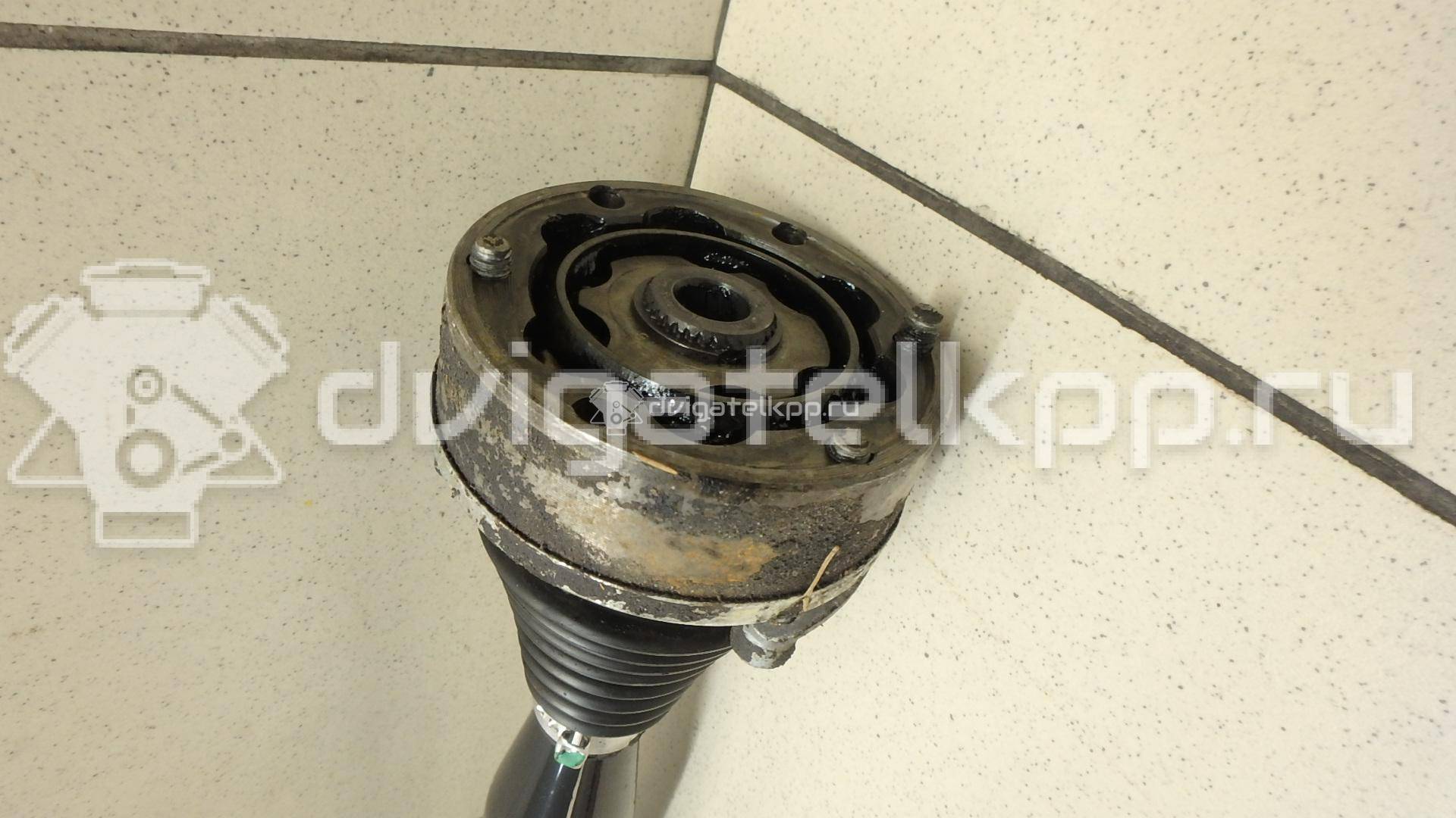 Фото Полуось передняя правая  6R0407762K для skoda Fabia {forloop.counter}}