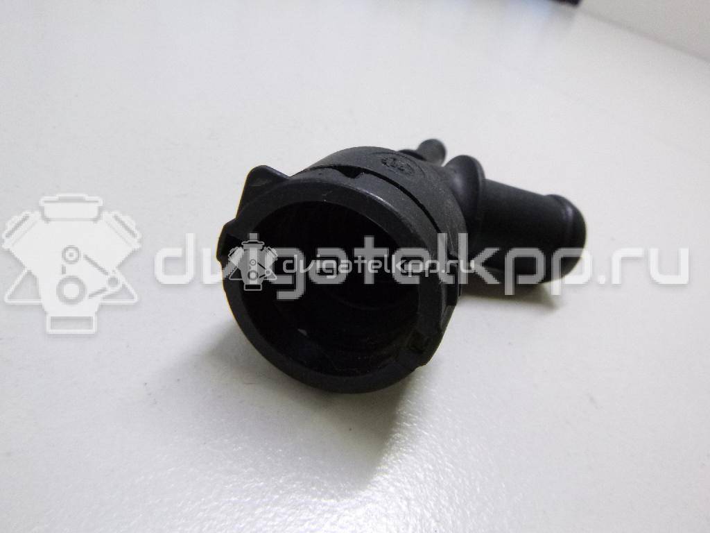 Фото Фланец двигателя системы охлаждения  1J0122291B для Skoda Octavia / Rapid {forloop.counter}}