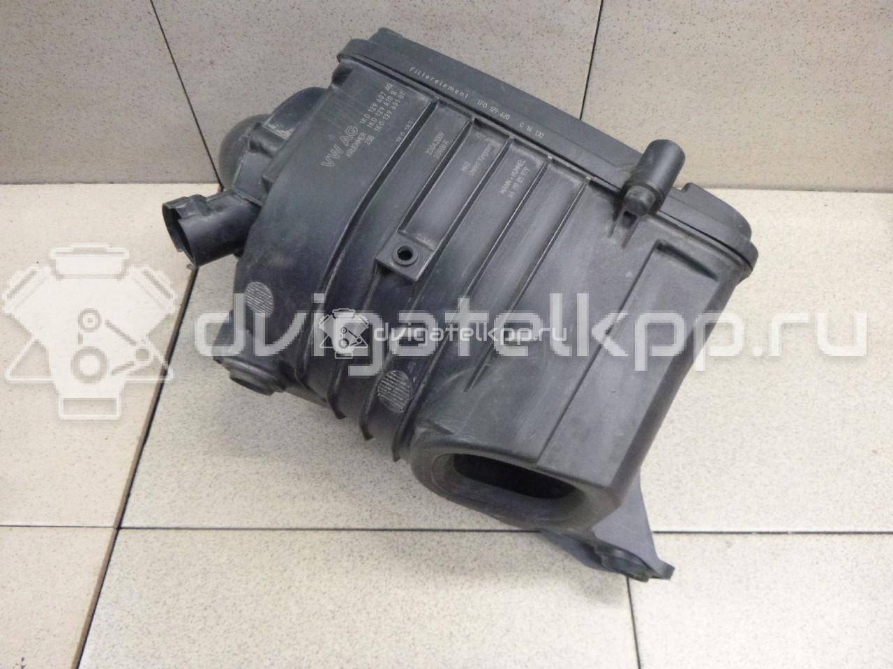 Фото Корпус воздушного фильтра  1K0129607AQ для skoda Octavia (A5 1Z-) {forloop.counter}}