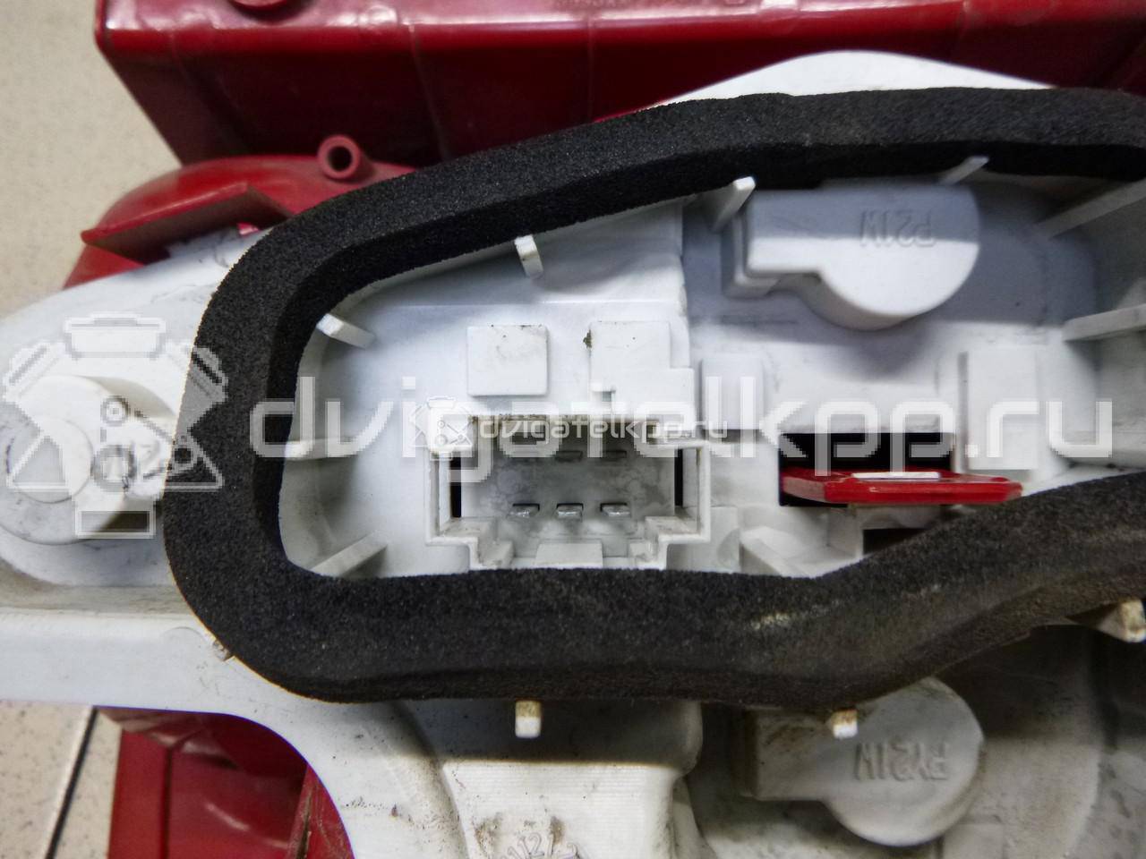 Фото Фонарь задний левый  5L0945111 для Skoda Yeti 5L {forloop.counter}}