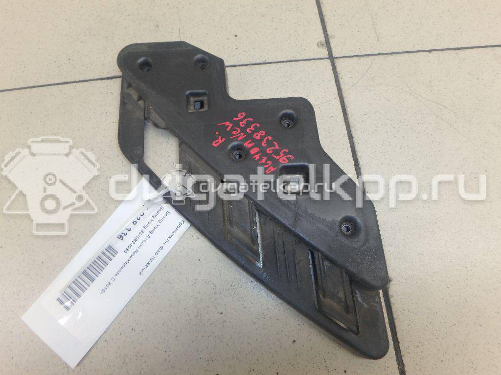 Фото Кронштейн фар правый  8310634090 для ssang yong Actyon New/Korando C {forloop.counter}}