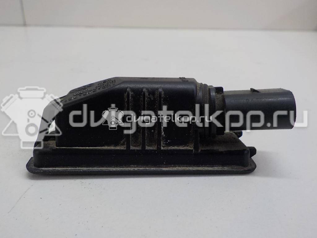 Фото Фонарь подсветки номера  1K8943021 для Volkswagen Scirocco / Polo / Touran / Amarok S1B / New Beetle {forloop.counter}}