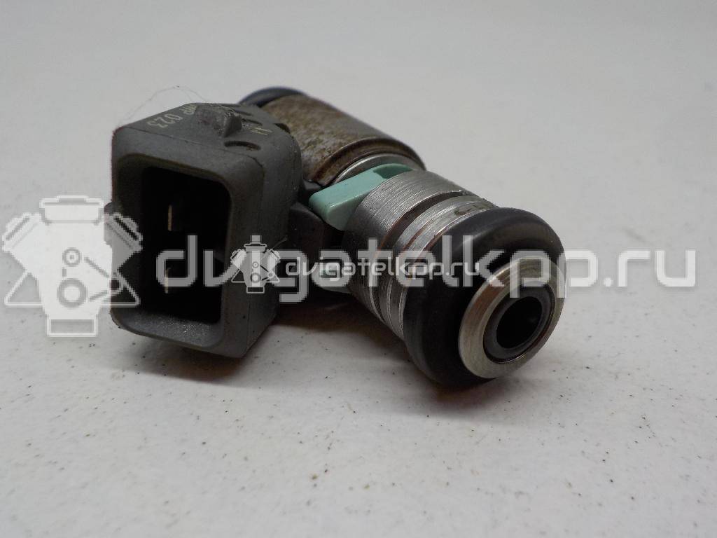 Фото Форсунка инжекторная электрическая  032906031A для Volkswagen Polo / Caddy / Vento 1H2 / Golf {forloop.counter}}